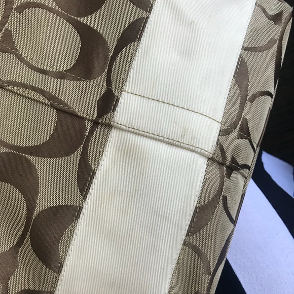 Coach purse - Picture 4 of 6